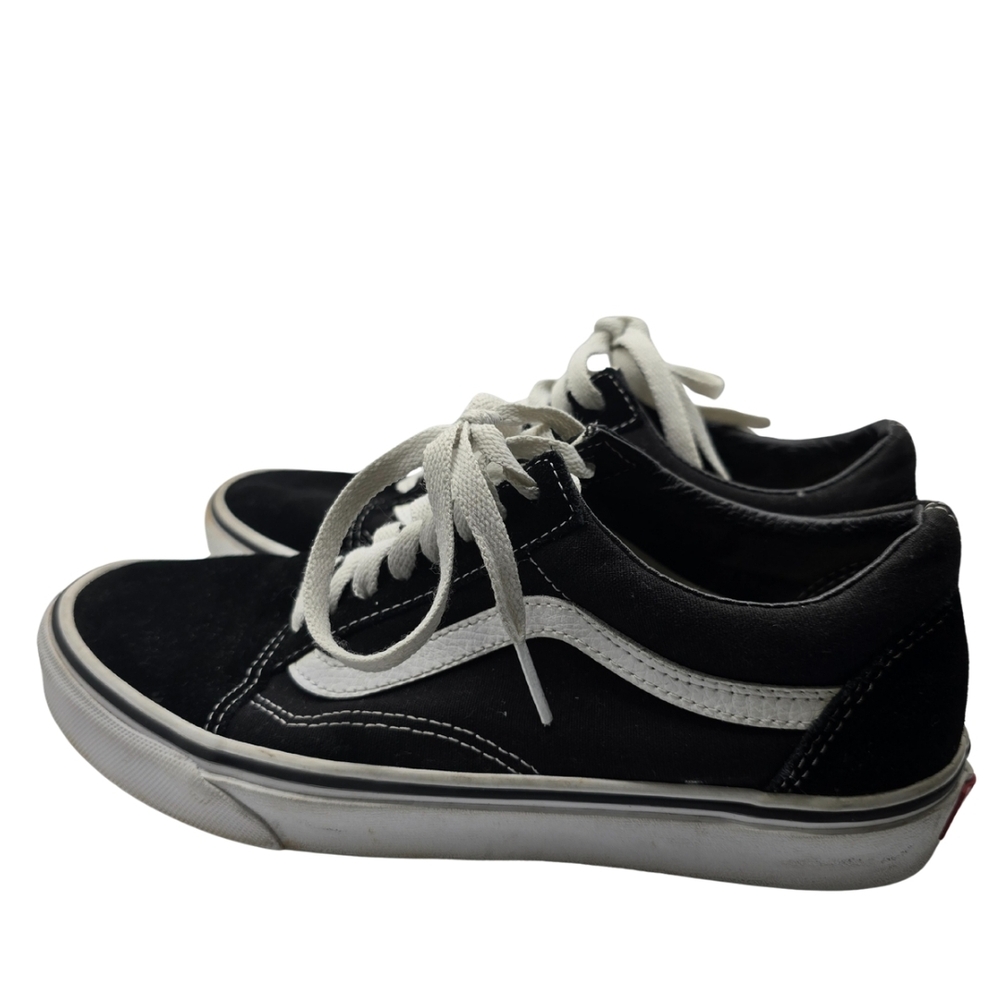 Vans Black and White Classic Sneakers | Women's Size 8
